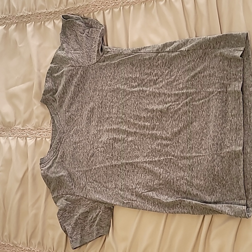boys gray size 8 tee shirt